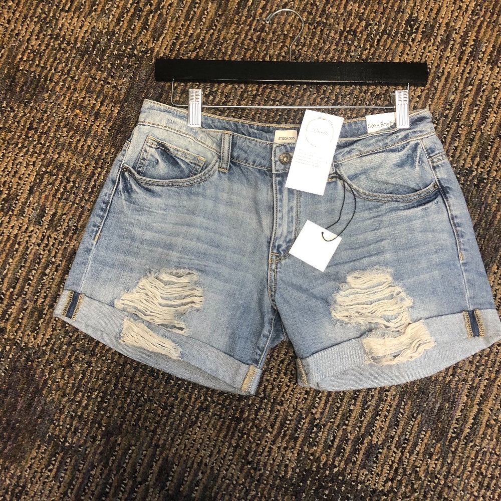 Distressed Boyfriend Short